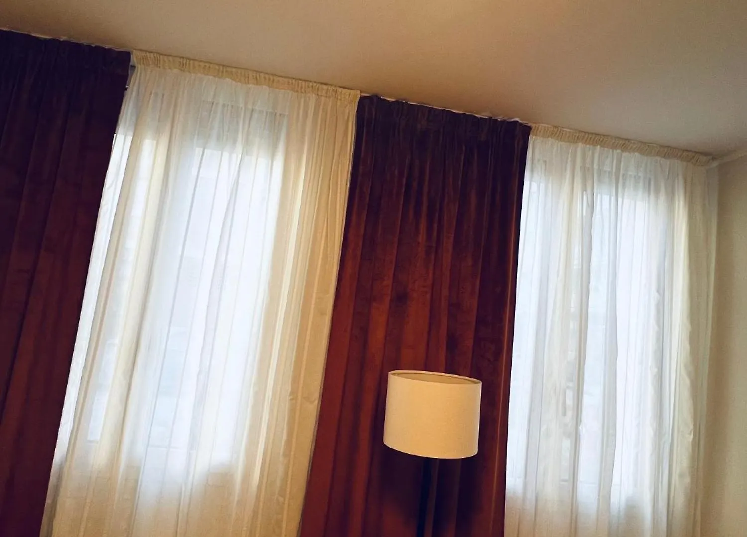 Lidia Home ラヴェンナ アパート